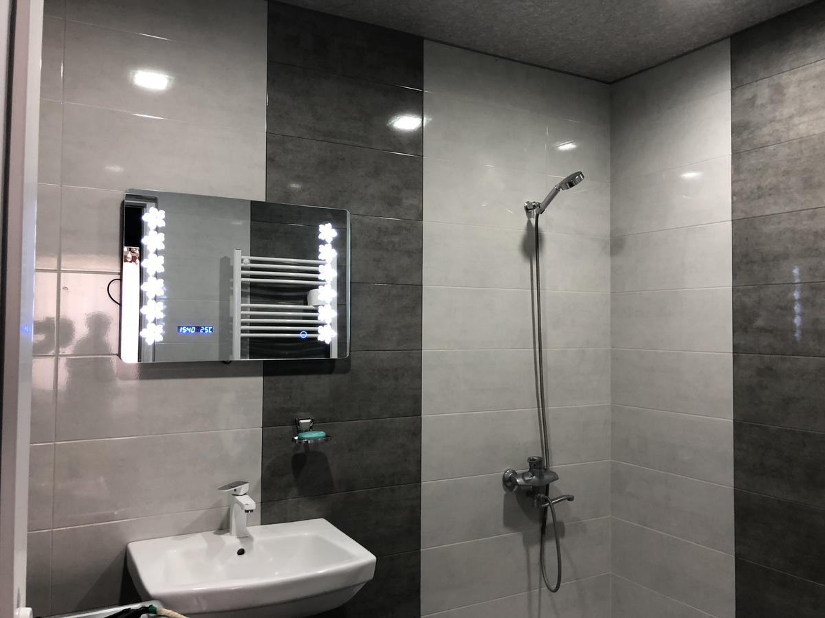 Guest House Tasunia Кутаиси Экстерьер фото