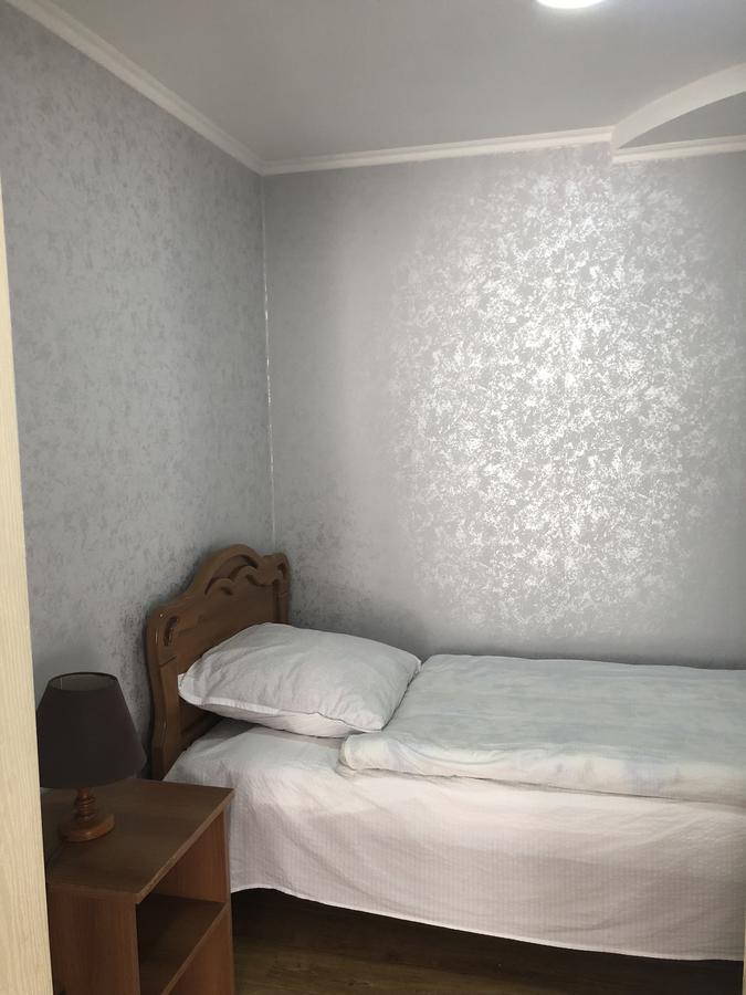 Guest House Tasunia Кутаиси Экстерьер фото
