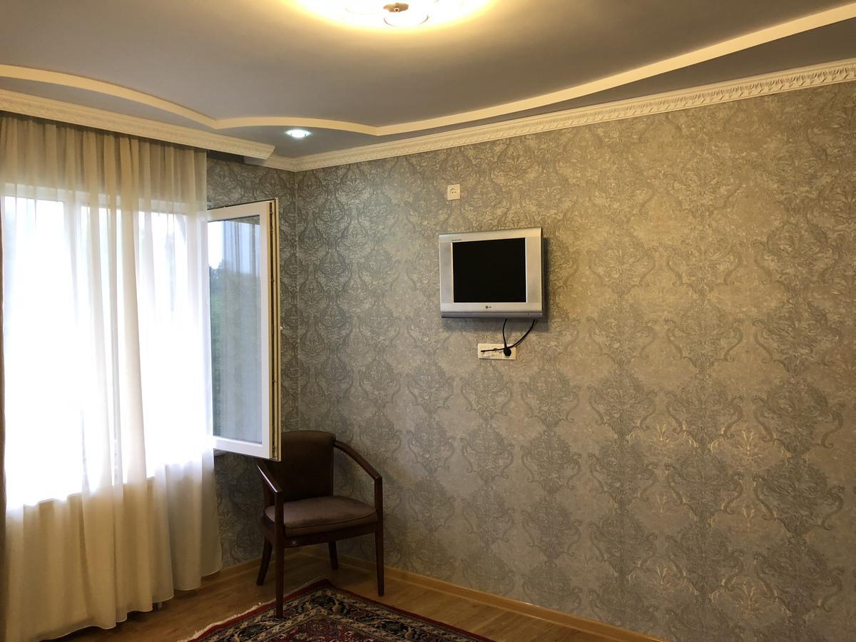 Guest House Tasunia Кутаиси Экстерьер фото