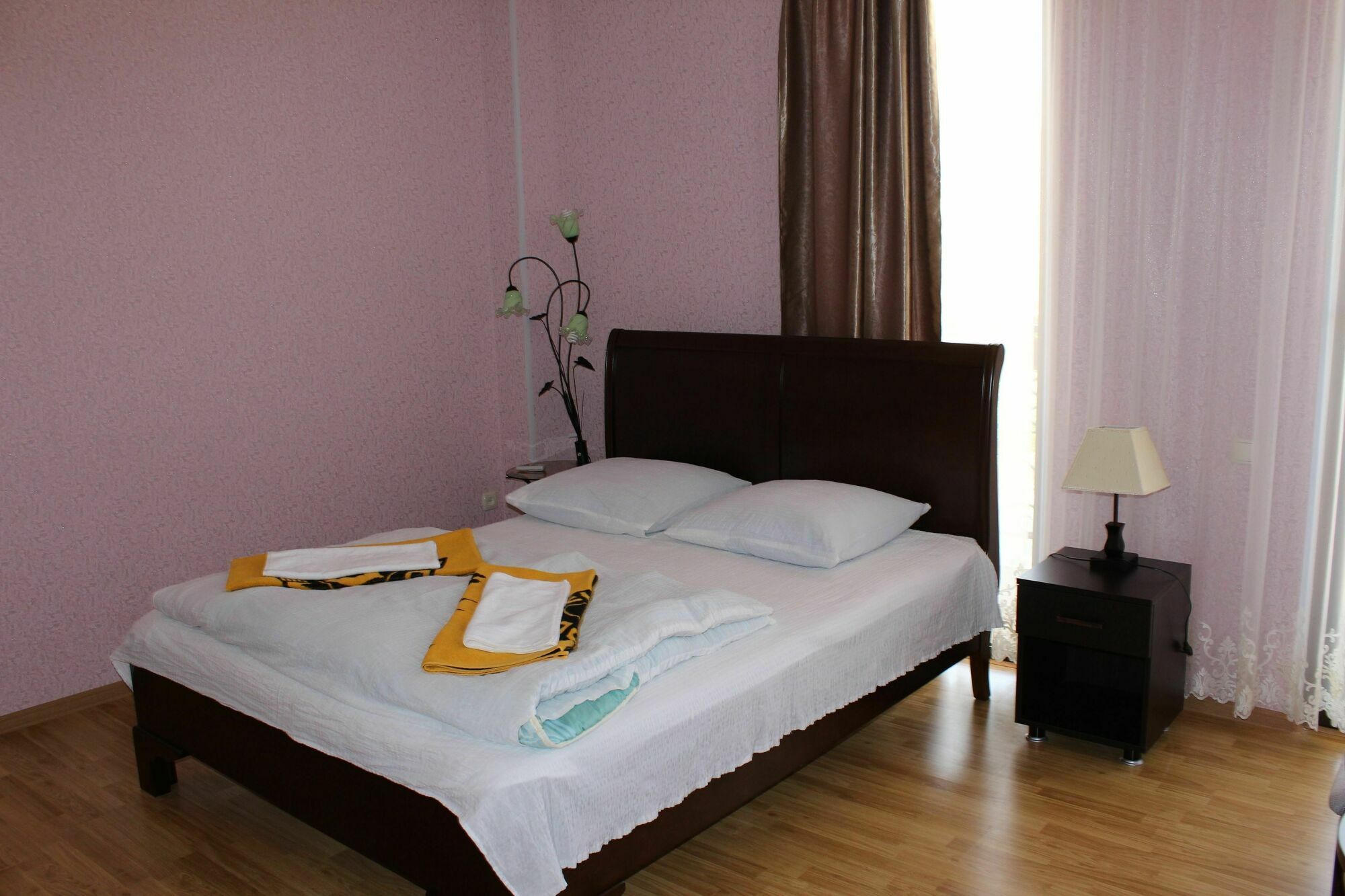 Guest House Tasunia Кутаиси Экстерьер фото